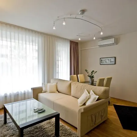 Lejlighedshotel Corvin Lux 4*