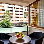 Aparthotel Corvin Lux