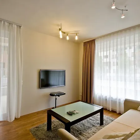 Corvin Lux Ξενοδοχείο με διαμερίσματα 4*